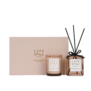 Leather 2022 Series Fireside Chitchat 70g/50ml Pink Scented Candle And Pink Reed Diffuser